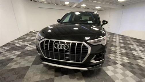 Black Metallic 2020 Audi Q3 45 Premium