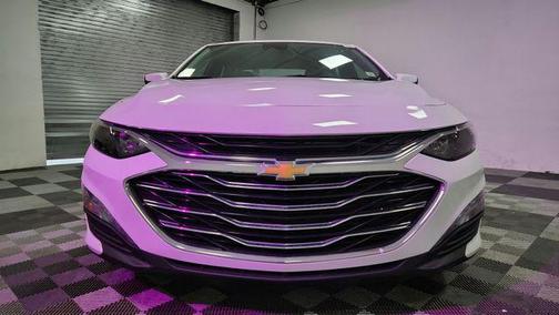 Summit White 2025 Chevrolet Malibu FWD 1LT