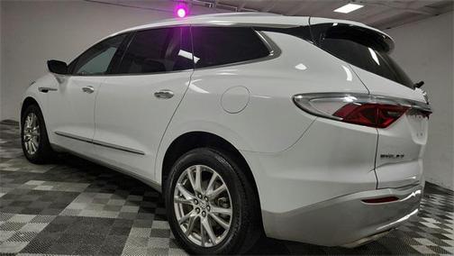 2023 Buick Enclave Essence FWD