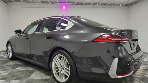 2024 BMW 530 i xDrive