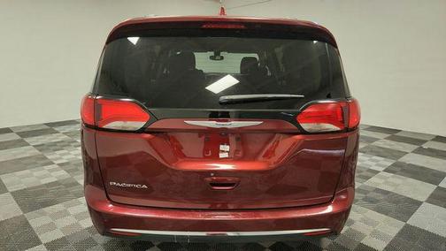 Velvet Red Pearlcoat 2020 Chrysler Pacifica Touring L
