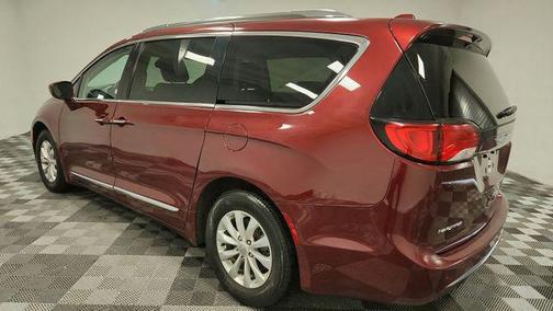 Velvet Red Pearlcoat 2020 Chrysler Pacifica Touring L