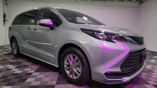 Celestial Silver Metallic 2024 Toyota Sienna LE