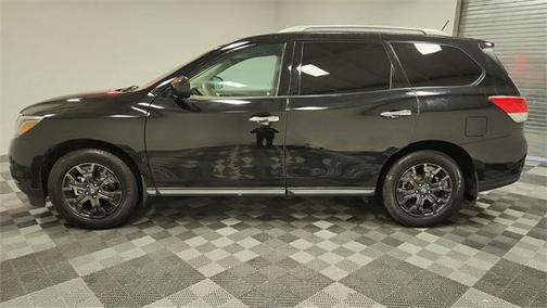 2014 Nissan Pathfinder SV