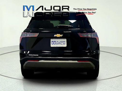 Mosaic Black Metallic 2025 Chevrolet Equinox 1LT
