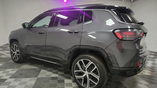 Baltic Gray Metallic Clearcoat 2024 Jeep Compass Limited