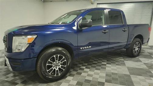 2023 Nissan Titan SV