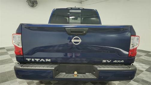 2023 Nissan Titan SV