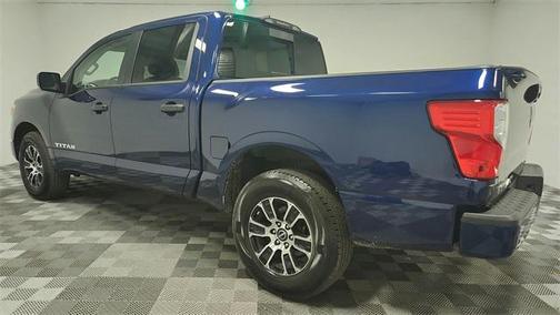 2023 Nissan Titan SV