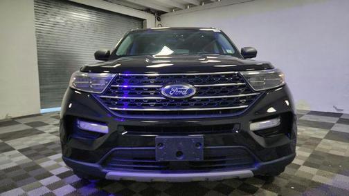 AGATE BLACK METALLIC 2022 Ford Explorer XLT