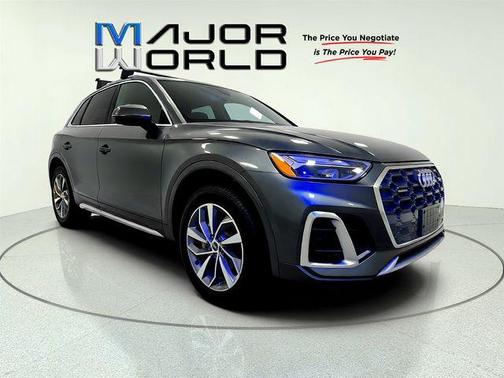 Daytona Gray Pearl Effect 2022 Audi Q5 45 S line Premium