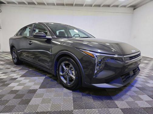 Interstellar Gray 2025 Kia K4 LXS