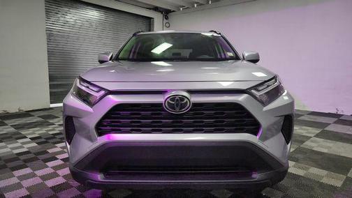 2025 Toyota RAV4 Hybrid SE