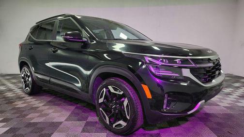 Fusion Black 2024 Kia Seltos SX Turbo