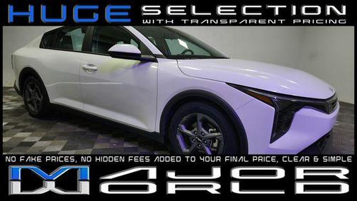 Snow White Pearl 2025 Kia K4 LXS