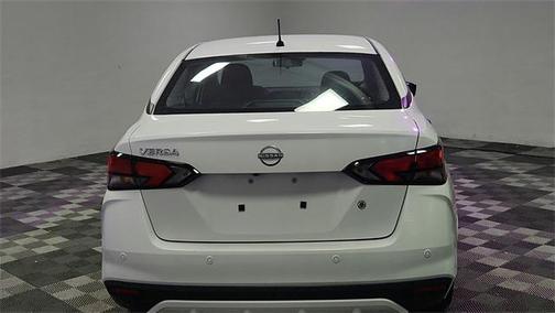 2024 Nissan Versa 1.6 S