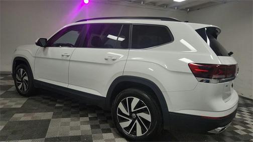 2024 Volkswagen Atlas 2.0T SE w/Technology 4MOTION