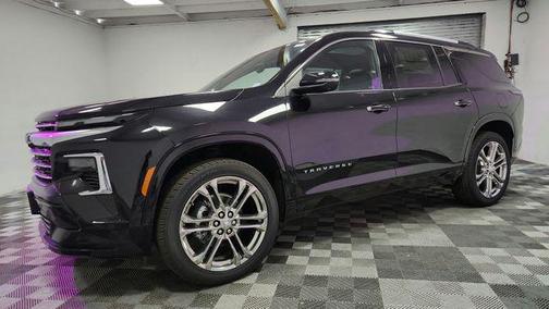 Mosaic Black Metallic 2025 Chevrolet Traverse High Country