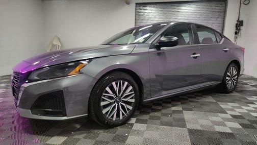 Gun Metallic 2025 Nissan Altima 2.5 SV