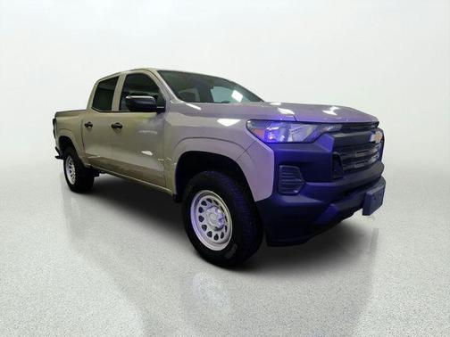 Sand Dune Metallic 2024 Chevrolet Colorado WT