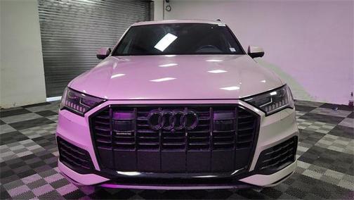 2023 Audi Q7 45 Premium Plus