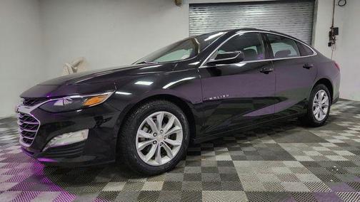 Mosaic Black Metallic 2024 Chevrolet Malibu FWD 1LT