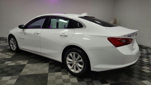 Summit White 2024 Chevrolet Malibu FWD 1LT
