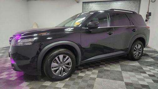 Super Black 2025 Nissan Pathfinder SV FWD
