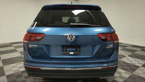 Blue Metallic 2018 Volkswagen Tiguan 2.0T SE 4MOTION