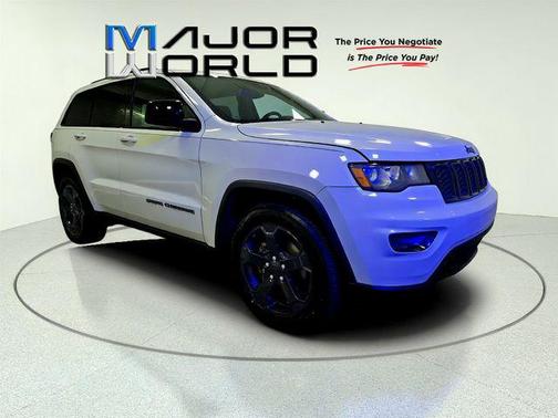 Bright White Clearcoat 2019 Jeep Grand Cherokee Upland