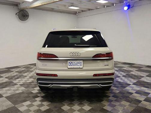 Vicuna Beige Metallic 2023 Audi Q7 45 Premium