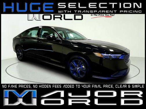 Crystal Black Pearl 2025 Honda Accord SE