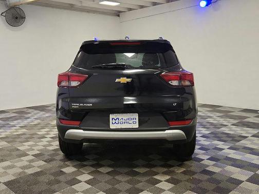 Mosaic Black Metallic 2025 Chevrolet Trailblazer LT