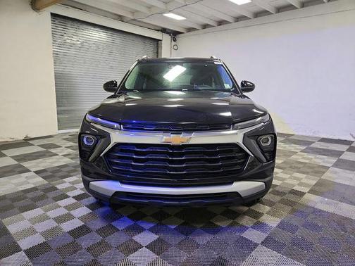 Mosaic Black Metallic 2025 Chevrolet Trailblazer LT