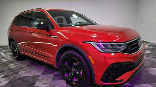 2024 Volkswagen Tiguan 2.0T SE R-Line Black