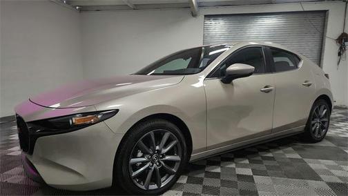2023 Mazda Mazda3 FWD w/Preferred Package