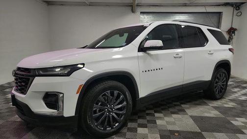 Summit White 2022 Chevrolet Traverse RS