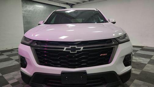 Summit White 2022 Chevrolet Traverse RS