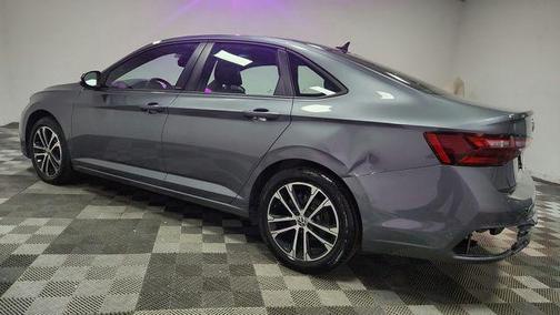 Platinum Gray Metallic 2025 Volkswagen Jetta 1.5T Sport