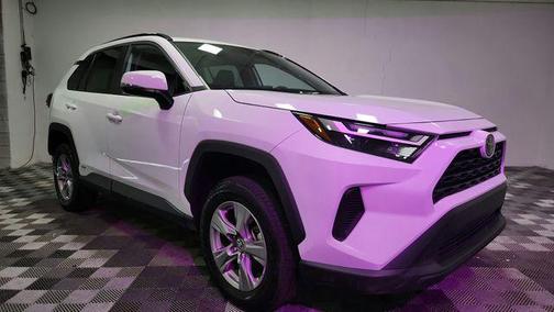 2025 Toyota RAV4 Hybrid XLE