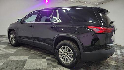Mosaic Black Metallic 2023 Chevrolet Traverse LT Leather