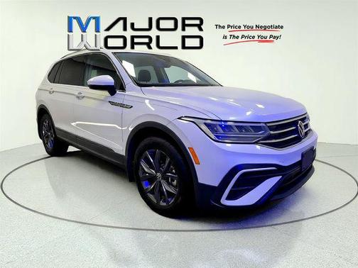 Opal White 2023 Volkswagen Tiguan 2.0T SE