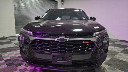 Mosaic Black Metallic 2025 Chevrolet Trax FWD 1RS