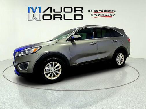 Titanium Silver 2016 Kia Sorento LX