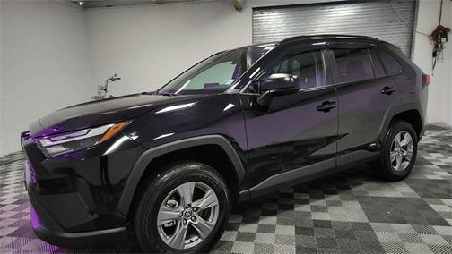 2025 Toyota RAV4 Hybrid LE