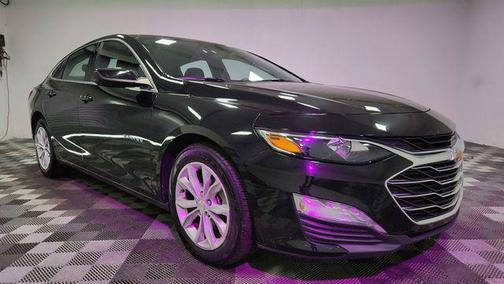 Mosaic Black Metallic 2024 Chevrolet Malibu FWD 1LT