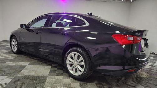 Mosaic Black Metallic 2024 Chevrolet Malibu FWD 1LT