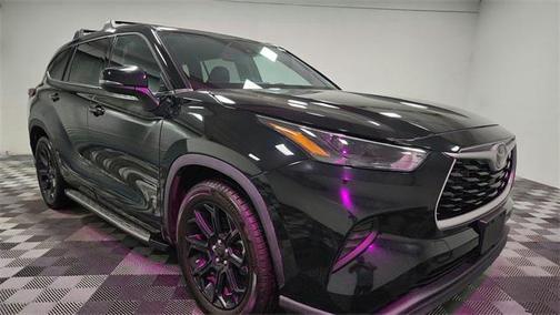 2022 Toyota Highlander L