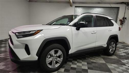 2024 Toyota RAV4 Hybrid SE