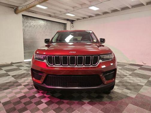 Velvet Red Pearlcoat 2024 Jeep Grand Cherokee Laredo